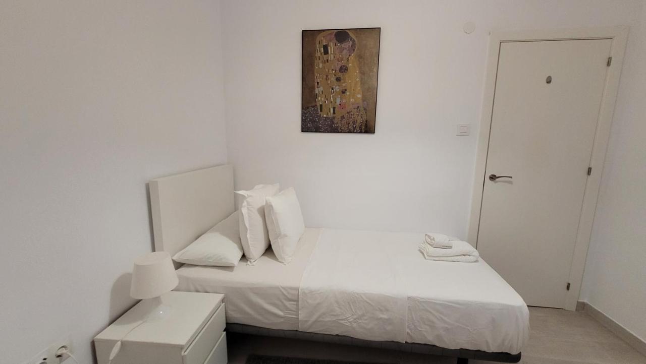 Apartaments B O D Collblanc Оспиталет-де-Льобрегат Экстерьер фото